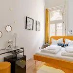 Lovely Flat In The Heart Of 부다페스트