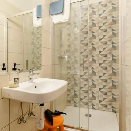Апартаменты Lovely Flat In The Heart Of Будапешт